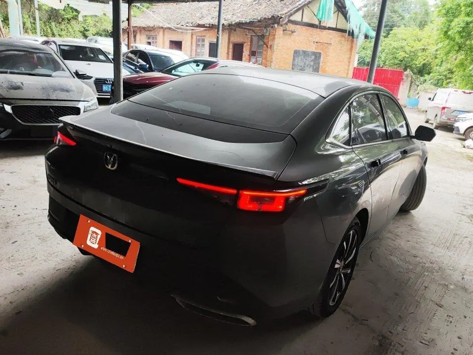 ChangAn 2024 Yidong 1.5TGDI Flagship Automatic Gear 5