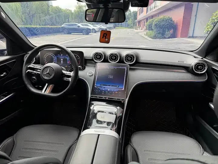 Mercedes Benz C- Class 2025 model C 260 L Sport Edition 5
