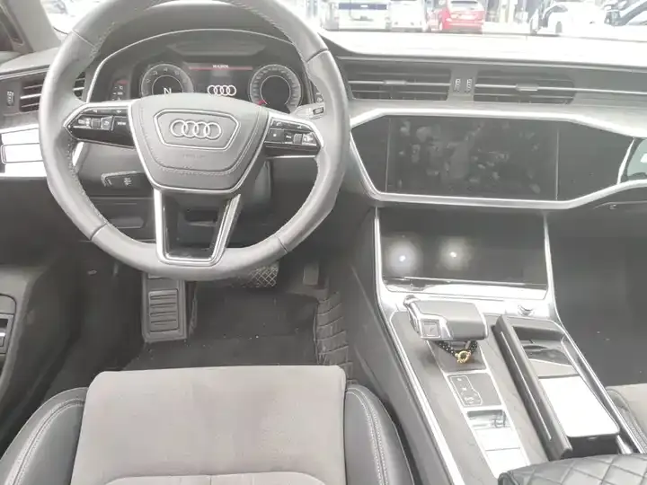 Audi A6L 2024 45 TFSI quattro Selected Dynamic Type 3