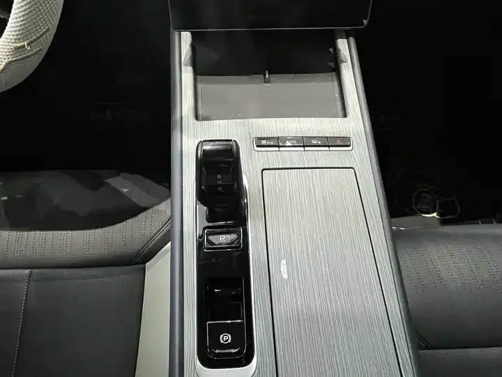 Bo Yue L 2024 1.5TD DCT Longteng Edition 11
