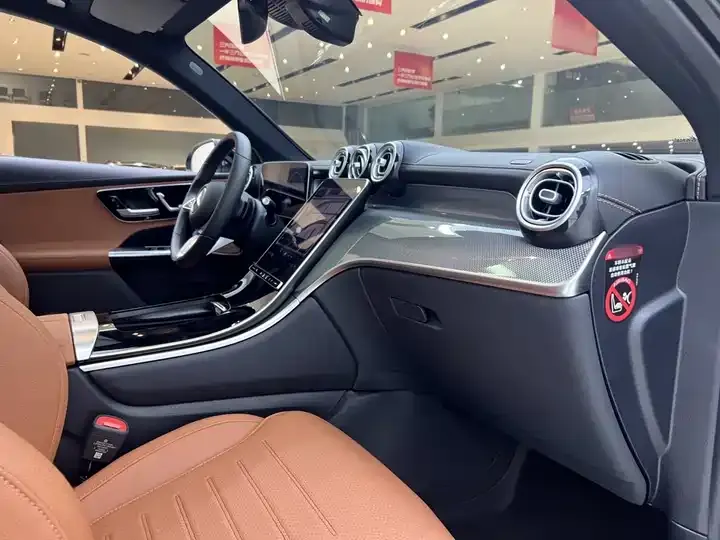 Mercedes Benz GLC 2024 GLC 260 L 4MATIC Dynamic 5-seat 4