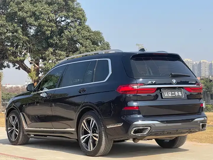 BMW X7 2022 xDrive40i exclusive M sports suit 6