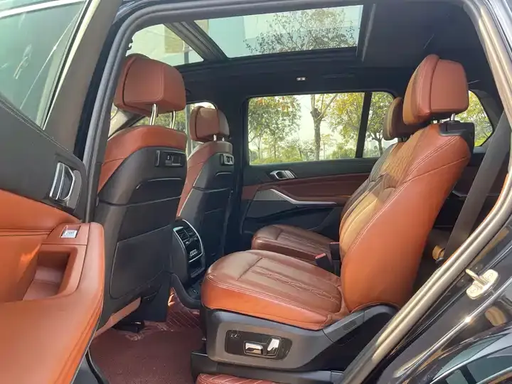 BMW X7 2022 xDrive40i exclusive M sports suit 9