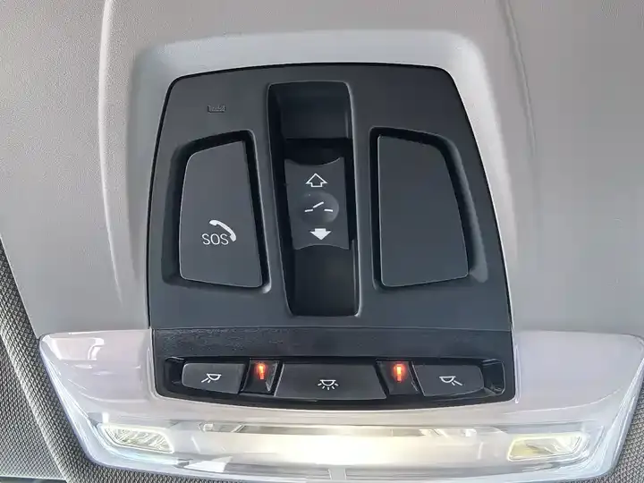 BMW X1 2022 sDrive20Li exclusive type 12