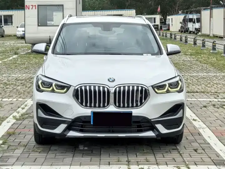 BMW X1 2022 sDrive20Li exclusive type 2