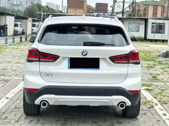 BMW X1 2022 sDrive20Li exclusive type 8