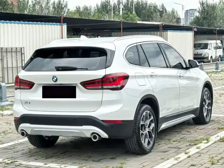 BMW X1 2022 sDrive20Li exclusive type 9