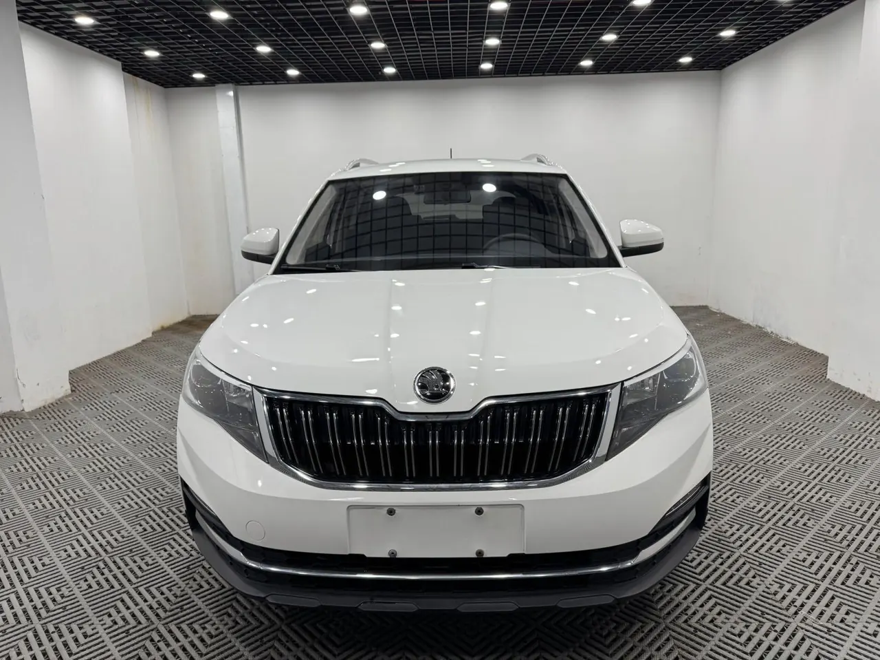Skoda 2022 Komick 1.5 Comfortable Edition Automatic Gear 3