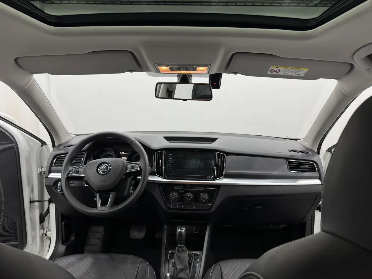 Skoda 2022 Komick 1.5 Comfortable Edition Automatic Gear 5