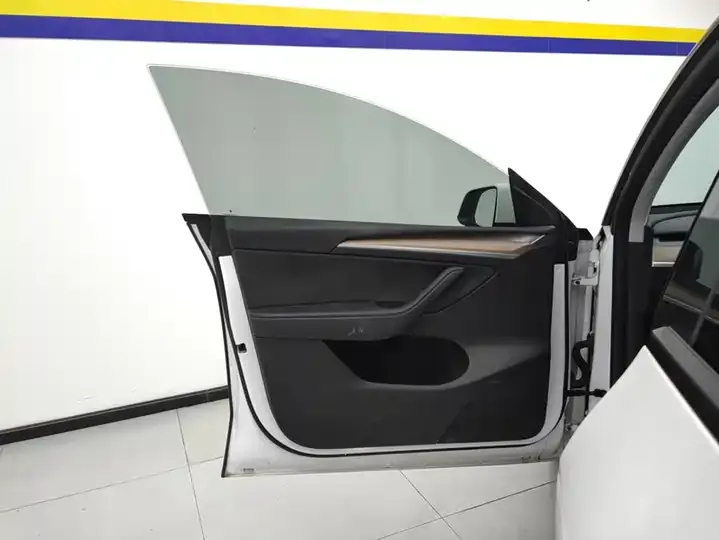 Model Y 2021 long-range all-wheel drive 7