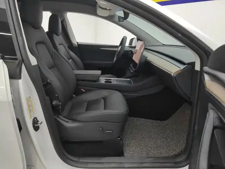 Model Y 2021 long-range all-wheel drive 8