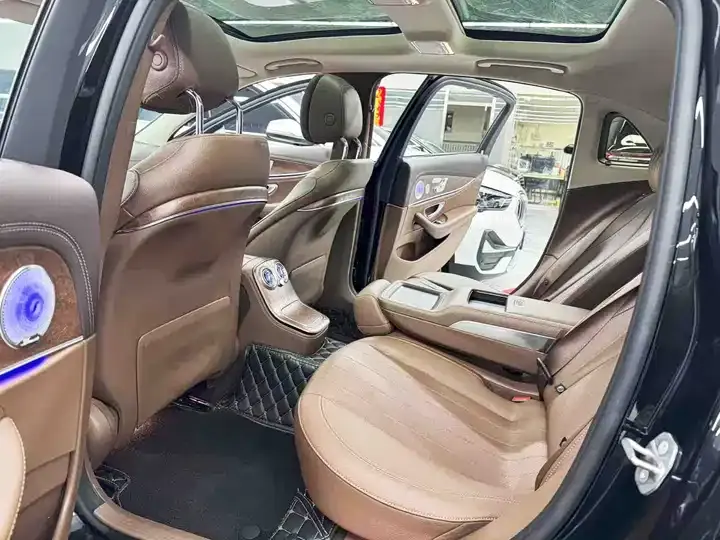 Mercedes Benz E-Class 2023 E 300 L Luxury Model 8