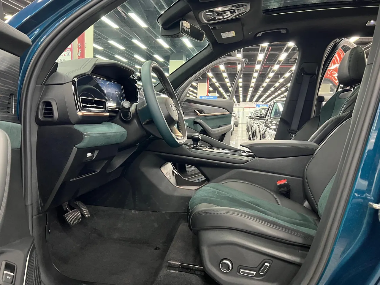 Geely 2021 XingyueL (Monjaro) 2.0TD EVO two-wheel drive distinguished automatic transmission 5