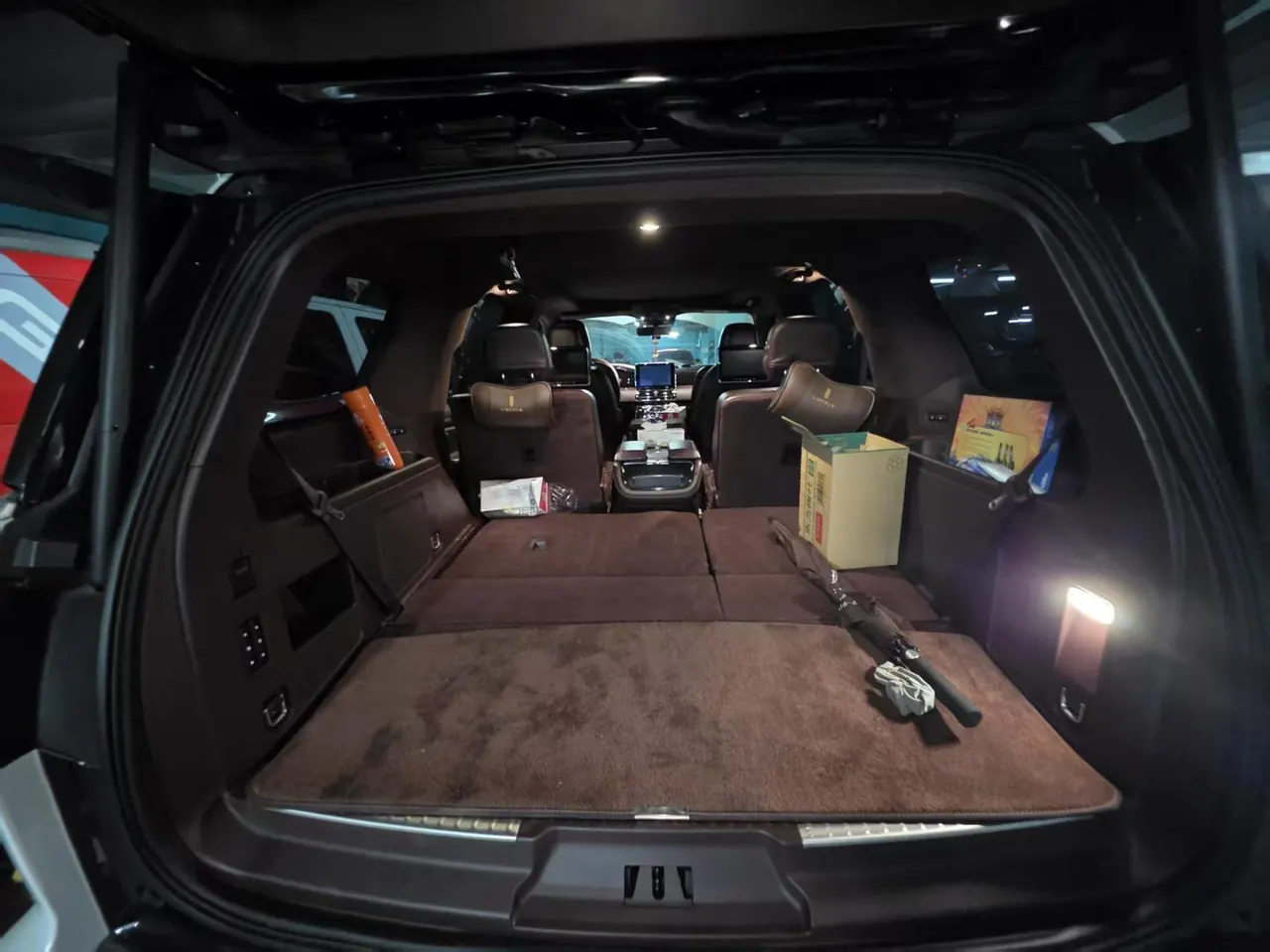 Lincoln Navigator (Imported) 2020 Navigator 3.5T Presidential Series Automatic Gear 10