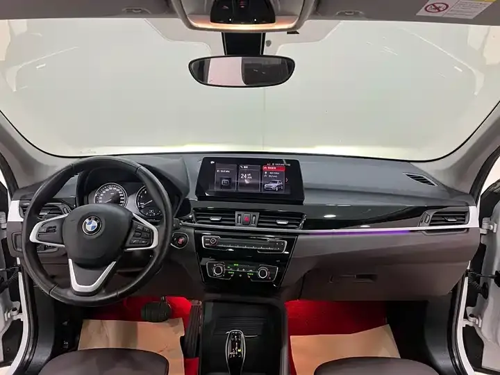 BMW X1 2022 sDrive20Li fashion 6