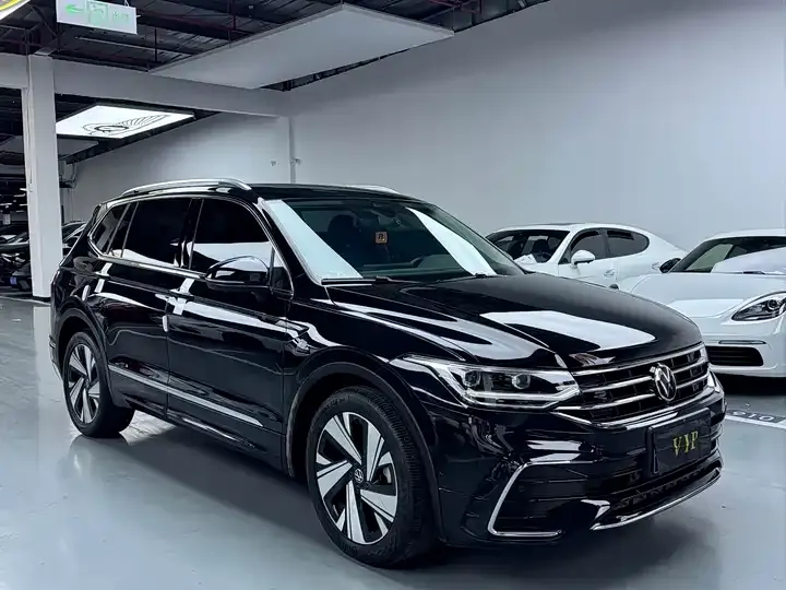 Tiguan L 2023 330TSI Automatic Two-Drive R-Line Enjoy Edition 3