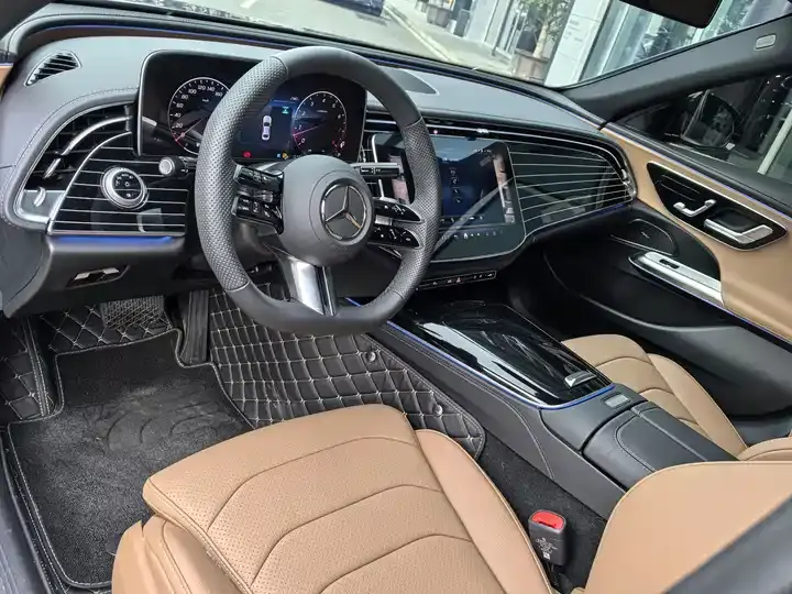 Mercedes Benz E-Class 2025 E 260 L Sports 12