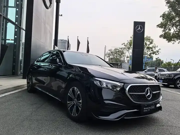 Mercedes Benz E-Class 2025 E 260 L Sports 3