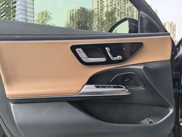 Mercedes Benz E-Class 2025 E 260 L Sports 6