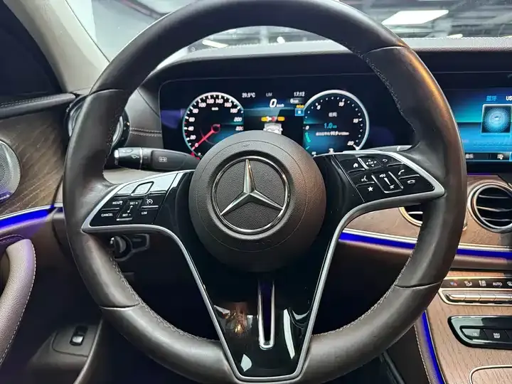 Mercedes Benz E Class 2021 E 300 L Luxury Model 11