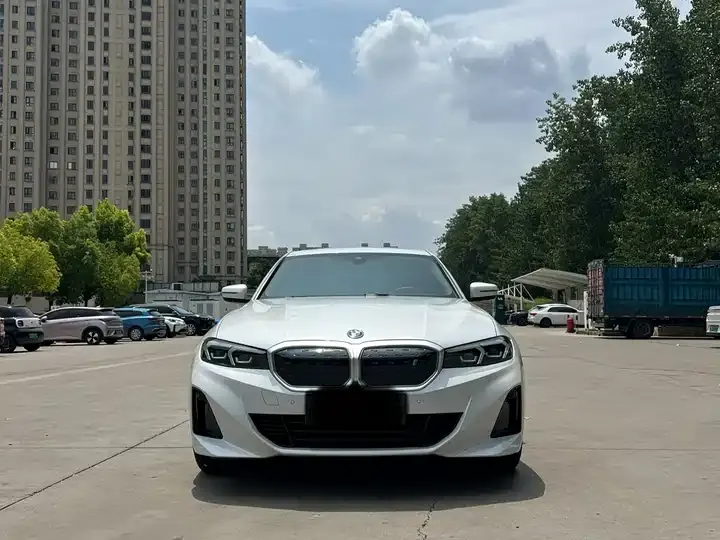 BMW i3 2022 eDrive 35 L 4