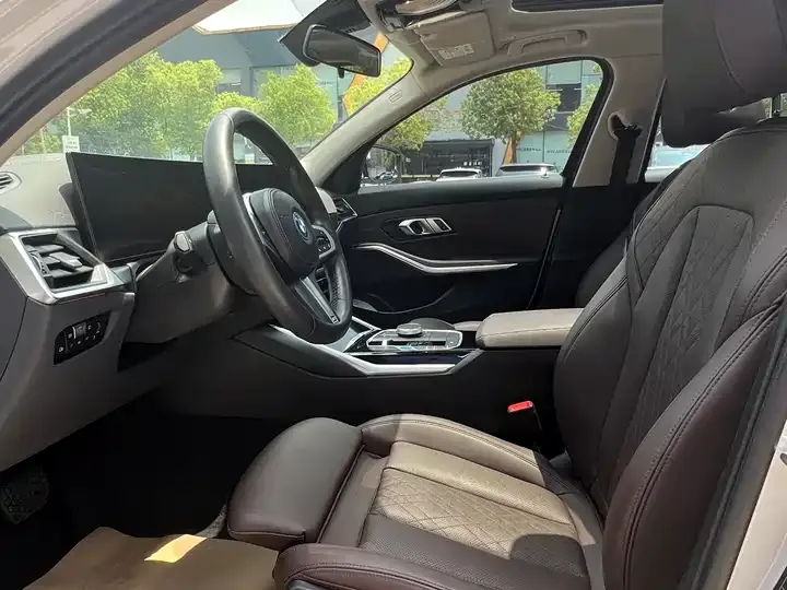BMW i3 2022 eDrive 35 L 5
