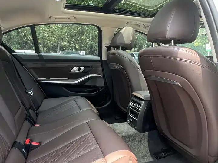 BMW i3 2022 eDrive 35 L 9