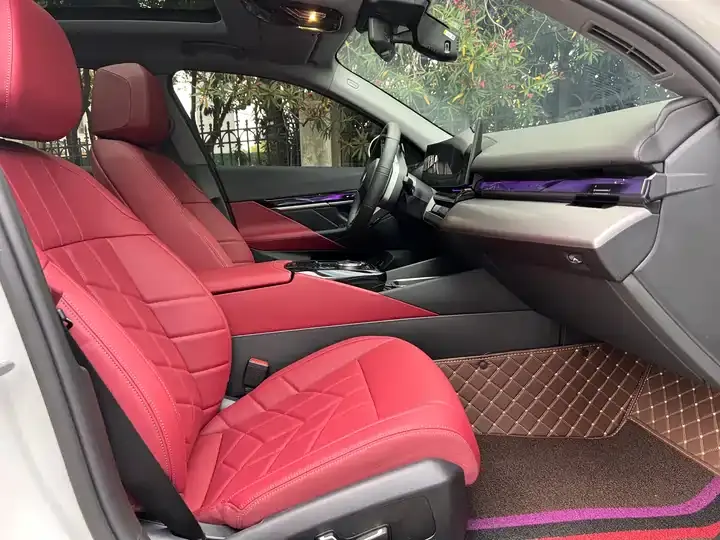 BMW 5 Series 2025 525Li M Sports Suit 12