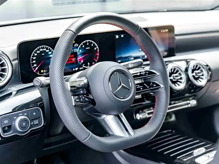 Mercedes Benz Class A 2025 A 200 L Fashion 11