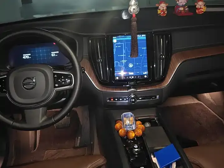 Volvo XC60 plug-in hybrid 2025 plug-in hybrid long endurance four-wheel drive Zhiyuan Deluxe Edition 12