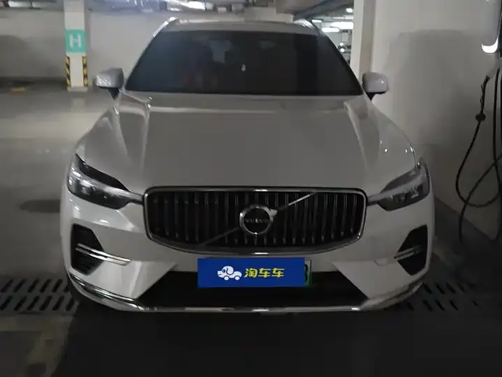 Volvo XC60 plug-in hybrid 2025 plug-in hybrid long endurance four-wheel drive Zhiyuan Deluxe Edition 2