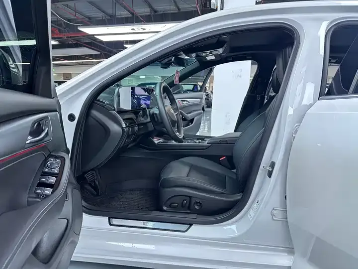 Cadillac CT5 2024 28T Luxury Pro 4
