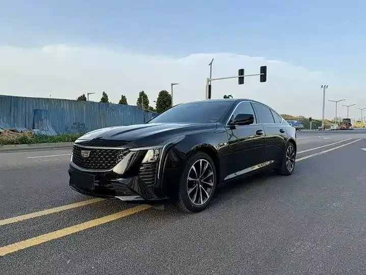 Cadillac CT5 2025 28T City Sports Edition - View 1