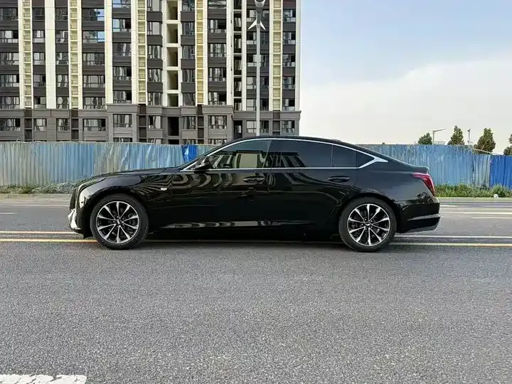 Cadillac CT5 2025 28T City Sports Edition 8