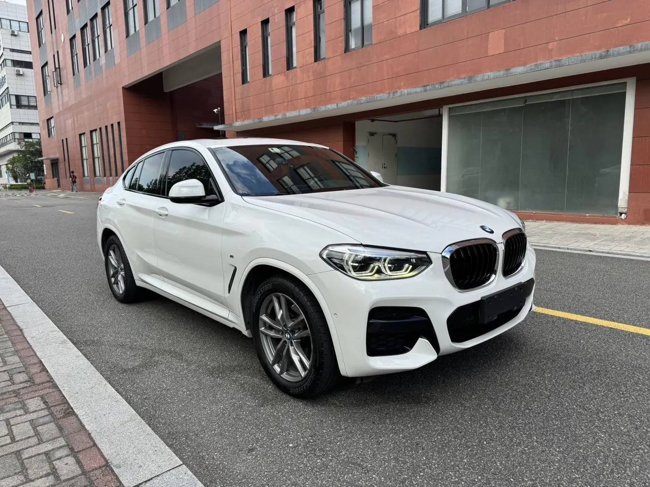 BMW X4 (Imported) 2020 X4 xDrive25i 2.0T M Sports Suit Automatic Gear 2