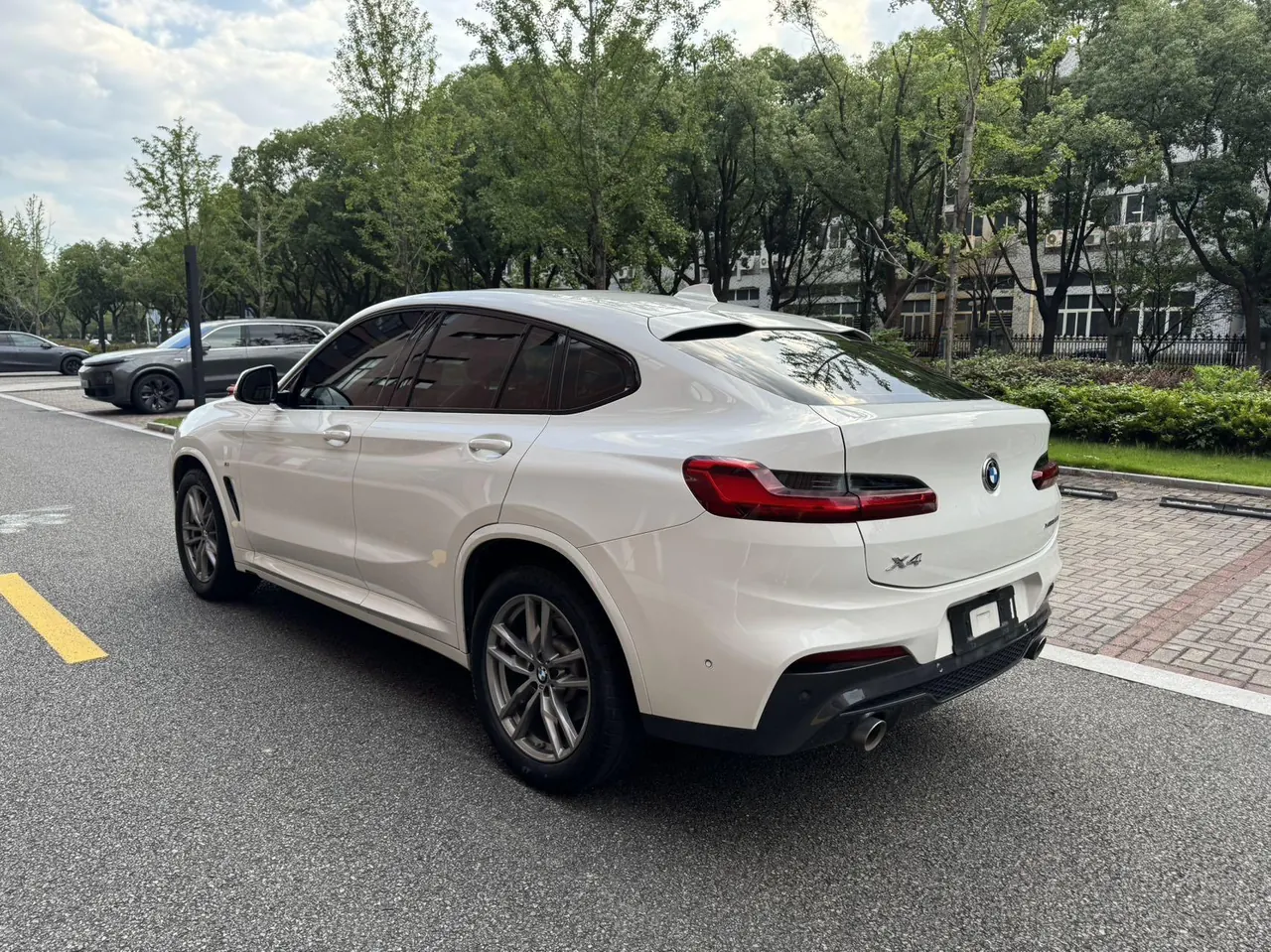 BMW X4 (Imported) 2020 X4 xDrive25i 2.0T M Sports Suit Automatic Gear 7
