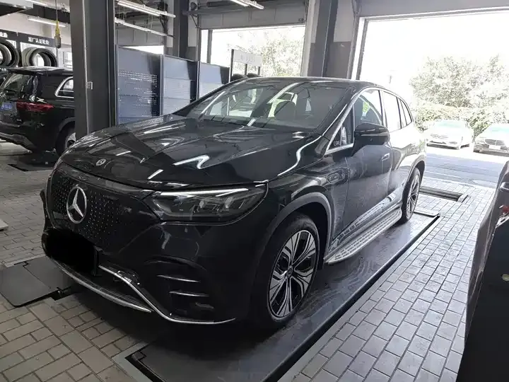 Open image lightbox: Mercedes Benz EQE SUV 2024 500 4MATIC Pioneer Edition