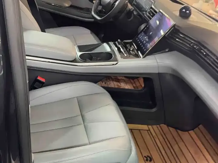 NIO ES8 2022 100kWh six-seat version 4