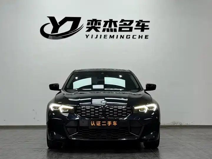 BMW 3 series 2023 325Li M sports obsidian night suit 2