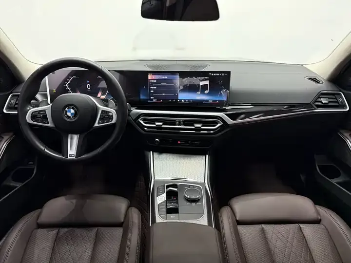 BMW 3 series 2023 325Li M sports obsidian night suit 6