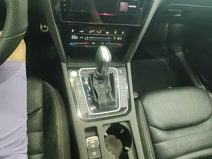 FAW-Volkswagen CC 2024 380TSI eye-catching edition 5