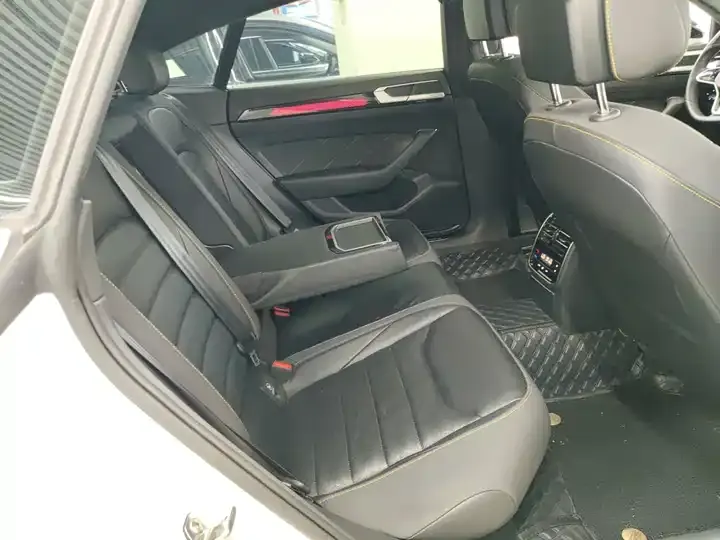 FAW-Volkswagen CC 2024 380TSI eye-catching edition 9