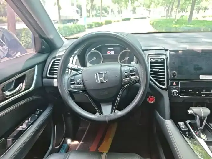 Honda UR-V 2020 240TURBO Two-Drive Pleasure Edition 11
