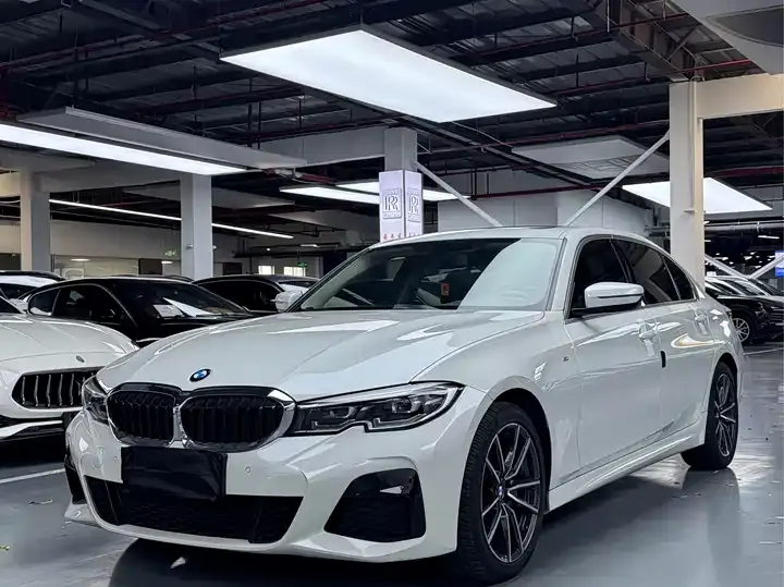 BMW 3 Series 2021 320Li M Sports Suit - View 1