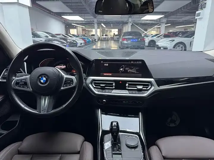 BMW 3 Series 2021 320Li M Sports Suit 10