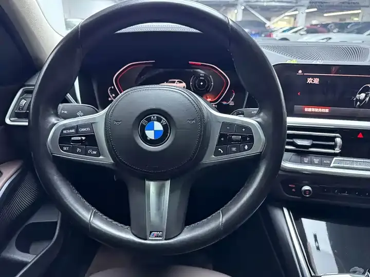 BMW 3 Series 2021 320Li M Sports Suit 11