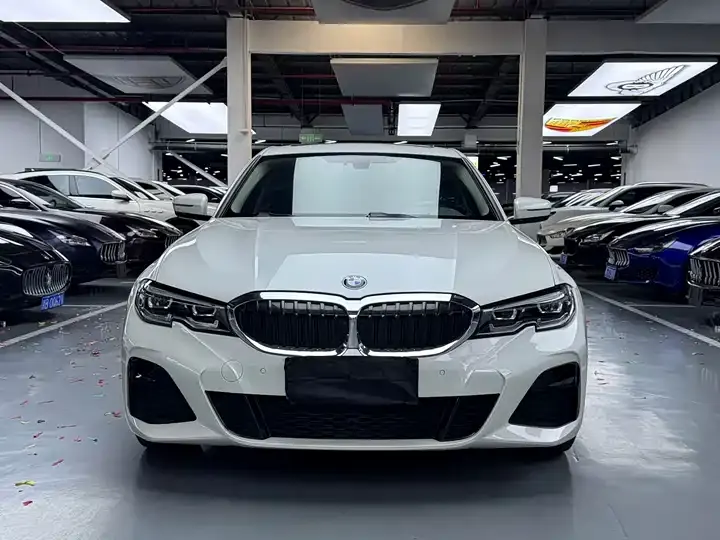 BMW 3 Series 2021 320Li M Sports Suit 2