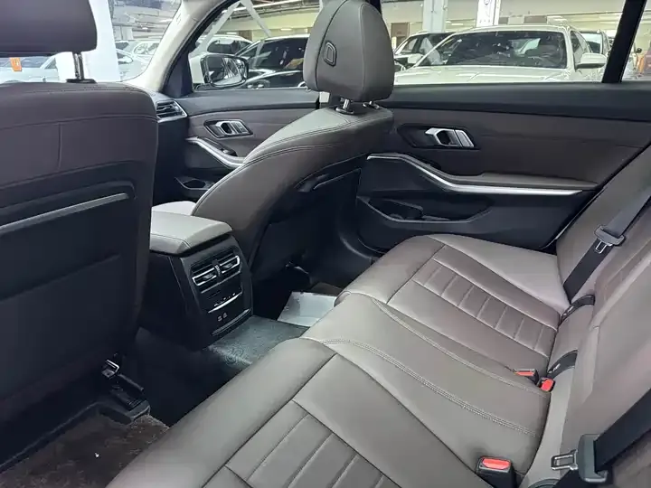 BMW 3 Series 2021 320Li M Sports Suit 8
