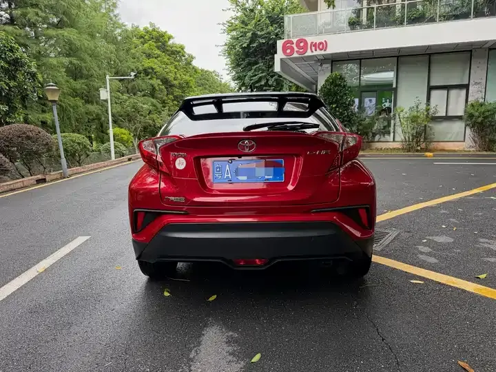 Toyota C- HR 2020 2.0L Cool More Leading Edition 4