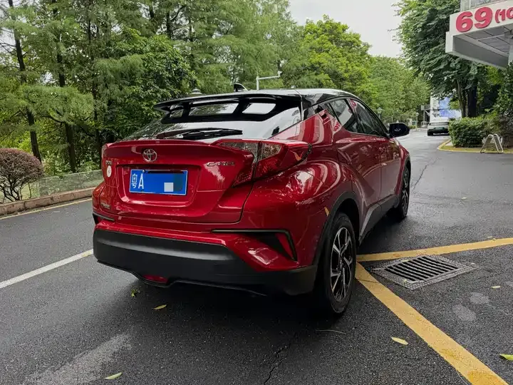 Toyota C- HR 2020 2.0L Cool More Leading Edition 5